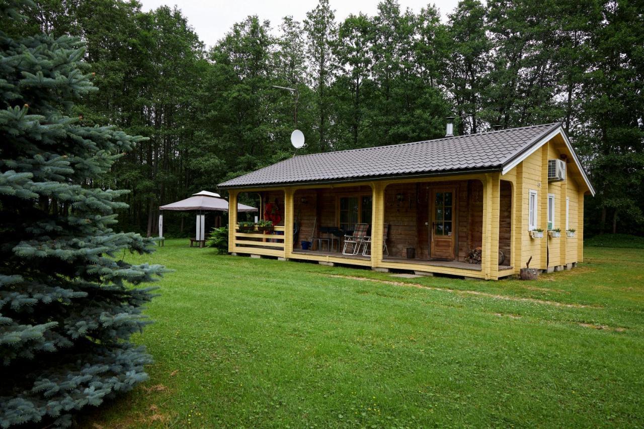 Ezerzemes Guest House Nirza Exterior photo