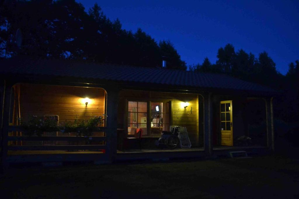 Ezerzemes Guest House Nirza Exterior photo